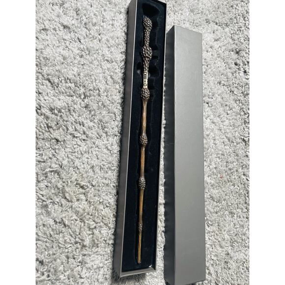 Universal Studios Wizarding World of Harry Potter Professor Dumbledore Wand - Picture 6 of 10